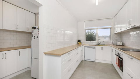 ABSOLUTE BEACHFRONT - FRANKSTON - St Kilda Accommodation 2