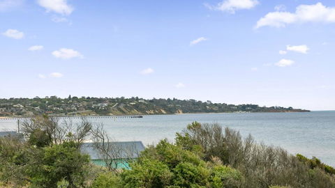 ABSOLUTE BEACHFRONT - FRANKSTON - St Kilda Accommodation 1