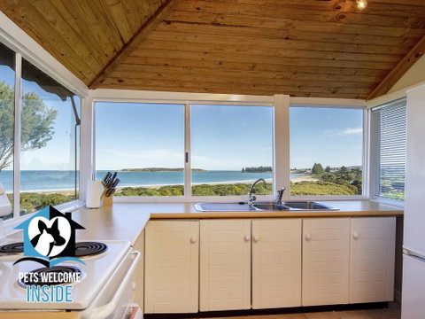 Absolute Beachfront 3BR 2BA Home W/ Beach Track - St Kilda Accommodation 3