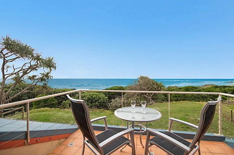 Absolute Beachfront At Hastings - St Kilda Accommodation 0