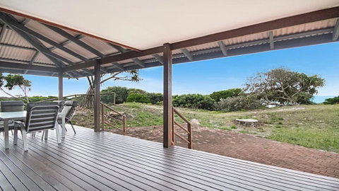 Absolute Beachfront At Hastings - St Kilda Accommodation 3