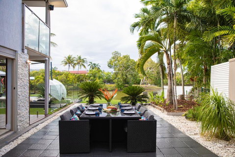 Absolute Lakefront - Port Douglas - St Kilda Accommodation 0