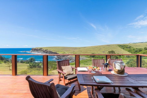 Absolute Oceanfront Cottage - St Kilda Accommodation 3