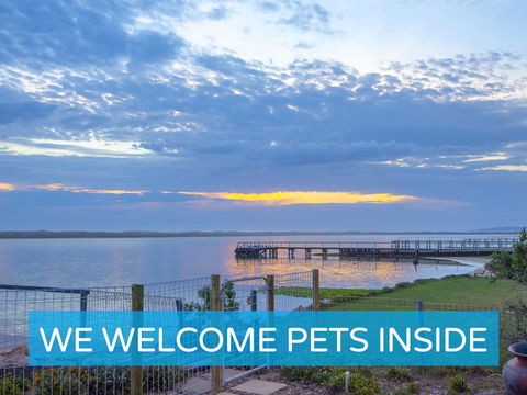 Absolute Water Frontage W/ Jetty + Boat Ramp - St Kilda Accommodation 0