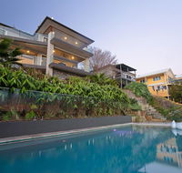 Absolute Waterfront Lakehouse Fishing Point Waterfront Pool Jetty - St Kilda Accommodation