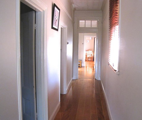 Acacia Cottage On Peel, Bathurst - St Kilda Accommodation 3