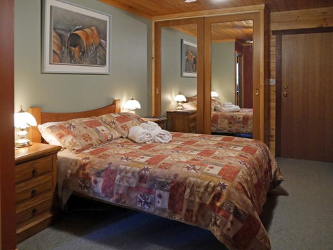 Acacia Hills Retreat - St Kilda Accommodation 3