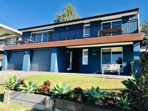 Acqua Dolce Beach House - St Kilda Accommodation 0