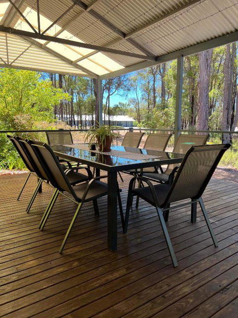 Diamond Lake Escape - St Kilda Accommodation 3