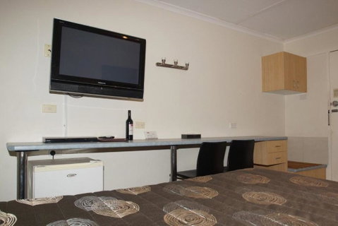 Edinburgh Motor Inn - St Kilda Accommodation 1