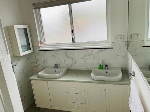 Executive Central Home - St Kilda Accommodation 2