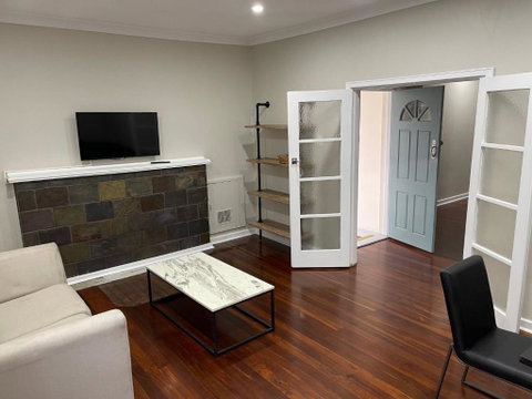 Executive Central Home - St Kilda Accommodation 3