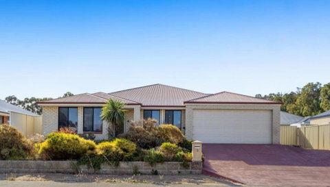 Executive Escape 4 Bedroom Home - St Kilda Accommodation 0