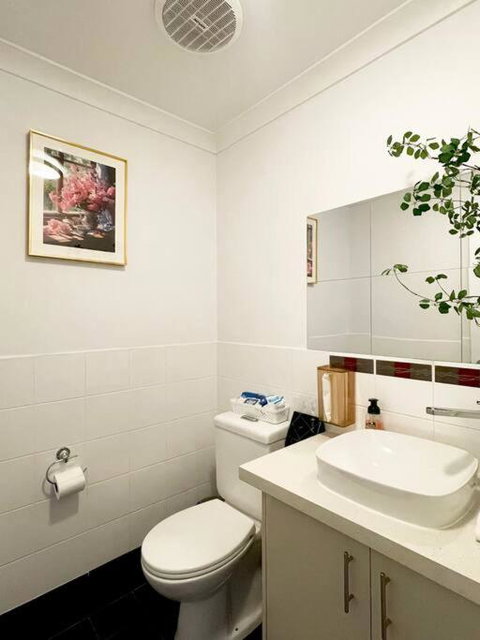 Equitice Autumn Moonlight Villa - St Kilda Accommodation 3
