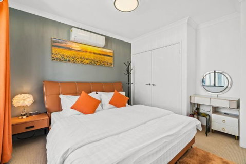Equitice Autumn Moonlight Villa - St Kilda Accommodation 4