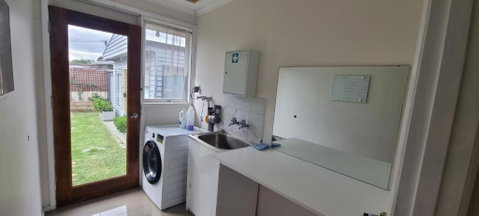 Entire 3 Bed Rooms Unit -Rosy House 1 - St Kilda Accommodation 2