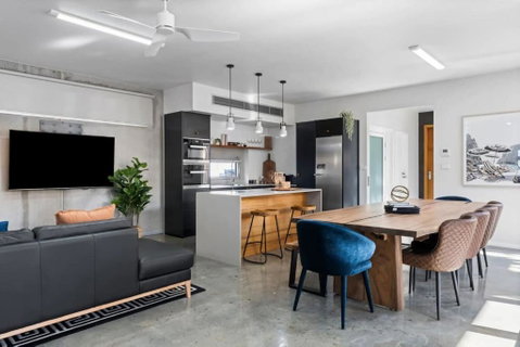 Exquisite Beachside Mansion - St Kilda Accommodation 0