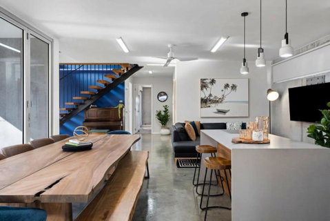 Exquisite Beachside Mansion - St Kilda Accommodation 1