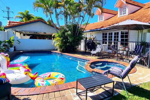 Fab 4brm Home With Pool A 15 Min Walk To Beach - St Kilda Accommodation 0