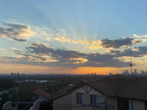 Fab Penthouse Near Bondi / Bronte, Shops & Bars - St Kilda Accommodation 2
