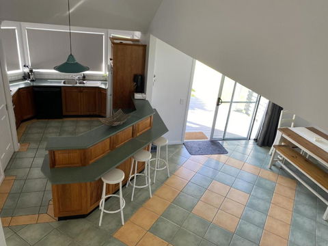 FAIR11W - Fairlight House - St Kilda Accommodation 2