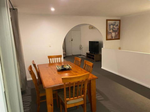 FAMILY 3-bedroom Everton Hills Apartment - St Kilda Accommodation 0