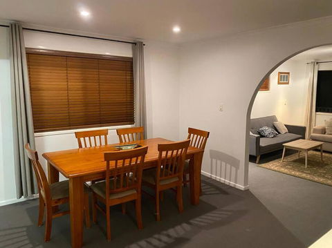 FAMILY 3-bedroom Everton Hills Apartment - St Kilda Accommodation 1