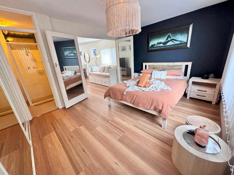 FORR64 - Cosy East Perth Retreat - St Kilda Accommodation 1