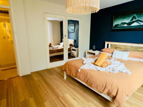 FORR64 - Cosy East Perth Retreat - St Kilda Accommodation 2