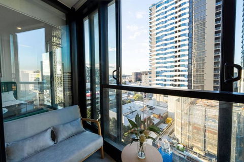 FV Peppers 2BR 2BA W Parking, Shared Spa, Gym, Pool - St Kilda Accommodation 1