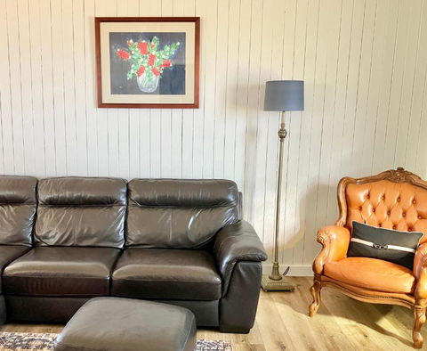 Galbraith Farmhouse South Burnett - St Kilda Accommodation 3