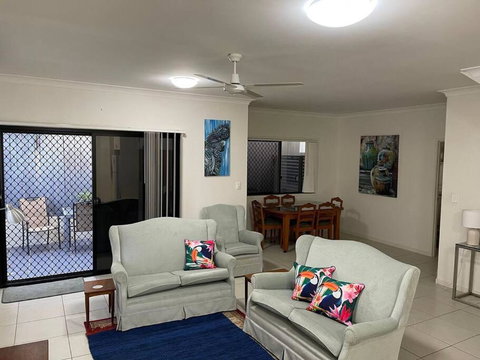 Georgina Townhouse - St Kilda Accommodation 4