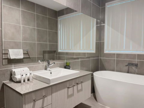 Gold Coast Oasis Villa At Coomera - St Kilda Accommodation 4