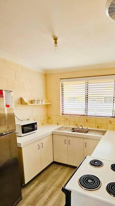 Golden Patch Retreat, Kalgoorlie - St Kilda Accommodation 4
