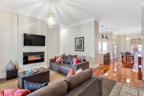 Grandview Accommodation - The Flaxley Apartments - St Kilda Accommodation 3