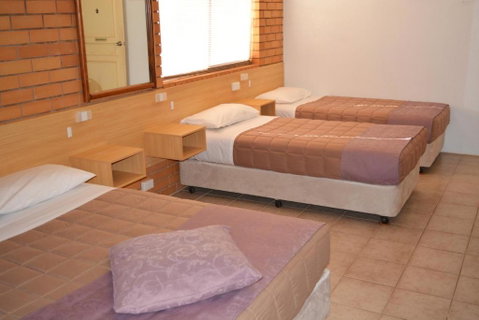 Grong Grong Motor Inn - St Kilda Accommodation 3