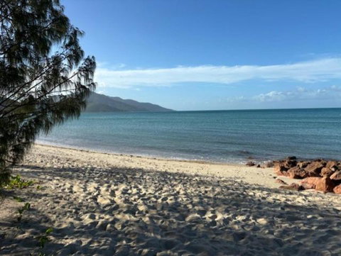 Hideaway Reef Cottage - St Kilda Accommodation 0