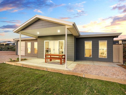 High Tide - Beachfront Pet-friendly - St Kilda Accommodation 1