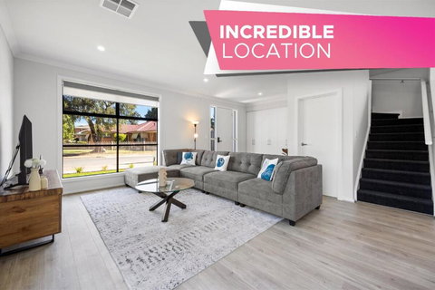 Home Abroad - 3BR With Dedicated Workspace - St Kilda Accommodation 0