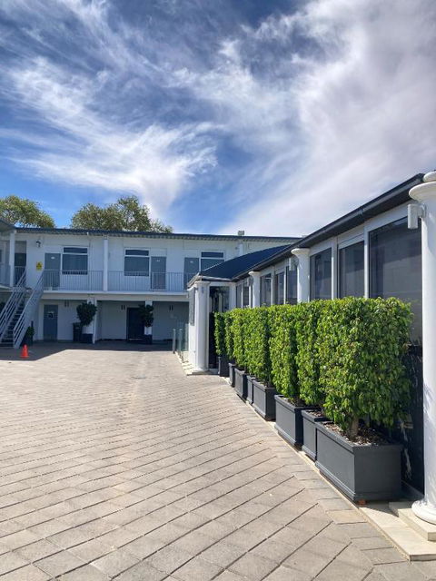 Ibis Styles Broken Hill - St Kilda Accommodation 2