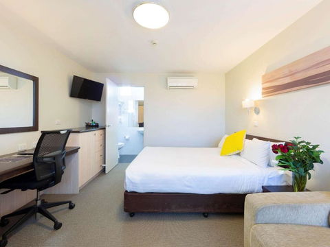 Ibis Styles Canberra Tall Trees - St Kilda Accommodation 0