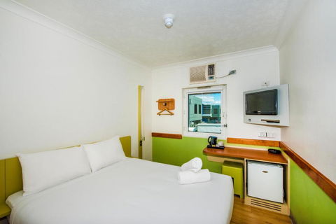 Ibis Budget Brisbane Airport - St Kilda Accommodation 0