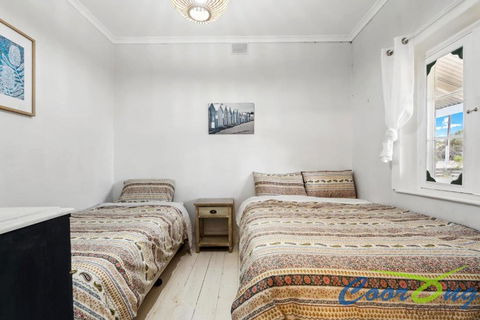 Hyde Cottage - St Kilda Accommodation 2