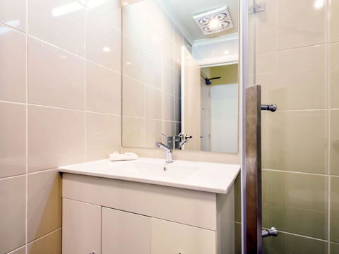 Ibis Styles Kingsgate Hotel - St Kilda Accommodation 1