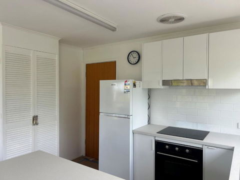 Iconic Beach House On Bruce - St Kilda Accommodation 3