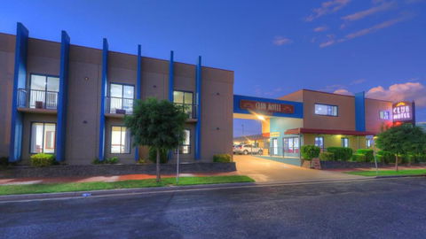 INVERELL RSM CLUB MOTEL - St Kilda Accommodation 0