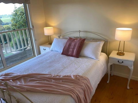 IRONBARK FARM Farmhouse On 52 Acres In The Scenic Yarra Valley - St Kilda Accommodation 3
