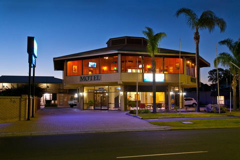 Admiral Motel Bunbury - St Kilda Accommodation 0