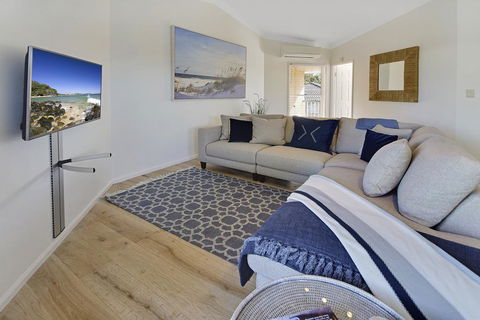 Advance Place - St Kilda Accommodation 2