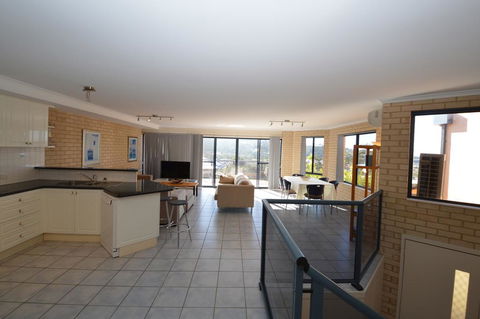 Aegean Blue - St Kilda Accommodation 2